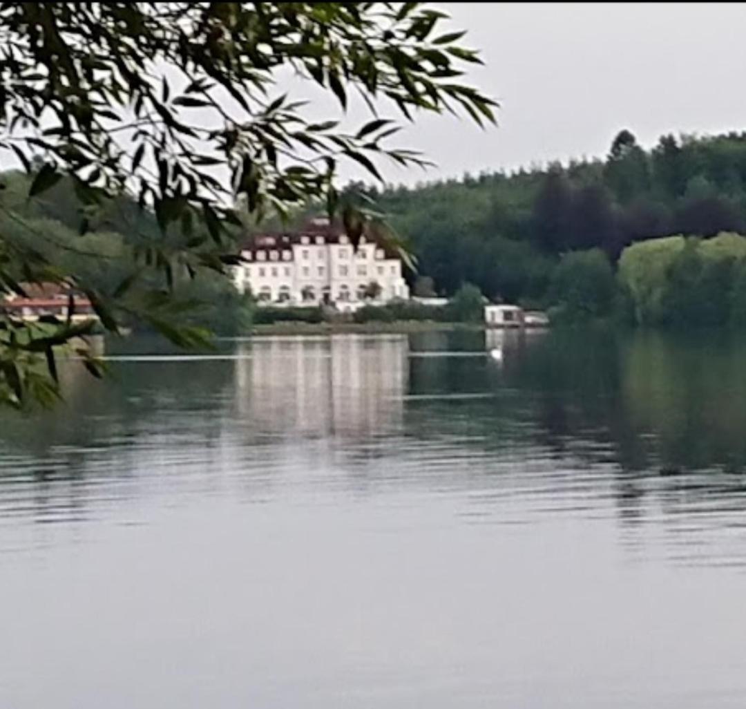 See Schlosshotel Am Kellersee 유틴 외부 사진