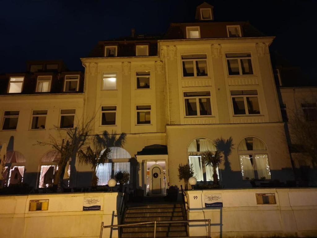 See Schlosshotel Am Kellersee 유틴 외부 사진