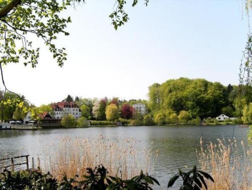 See Schlosshotel Am Kellersee 유틴 외부 사진